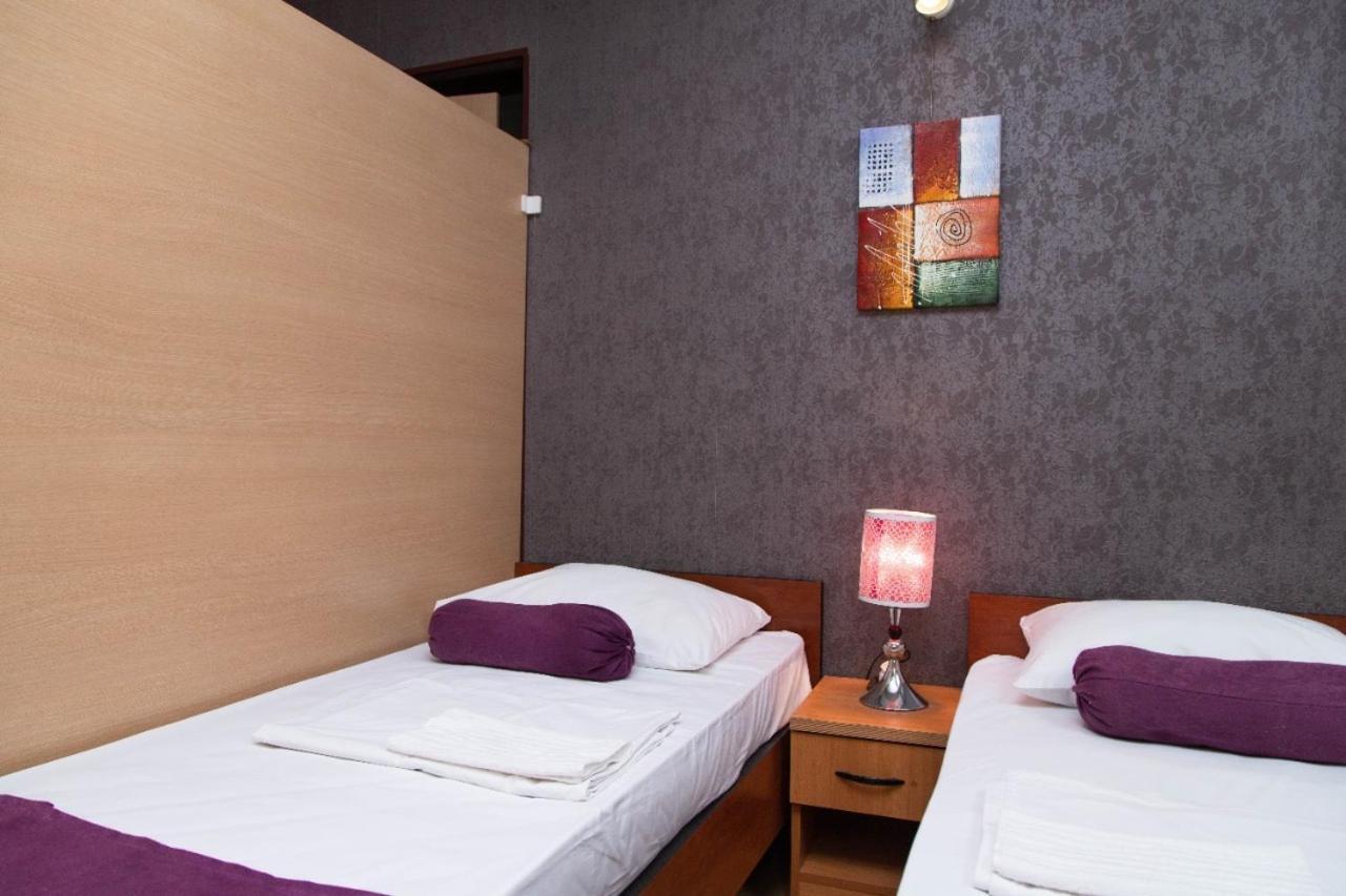 Hostel Inn Hotel&Hostel Bakoe Buitenkant foto